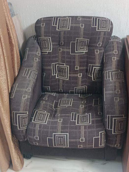 Диван и два кресла