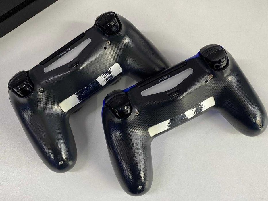 Sony PlayStation 4 2 Геймпада Игры