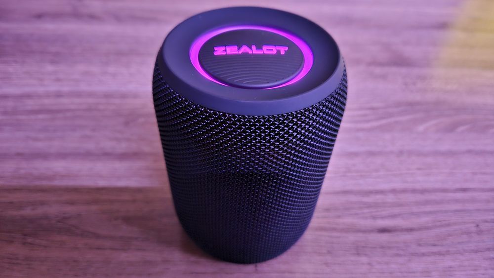 Портативна Bluetooth тонколонка Zealot S32 Pro