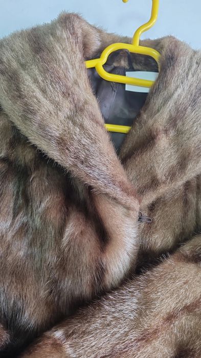 Vând blana din nurca.