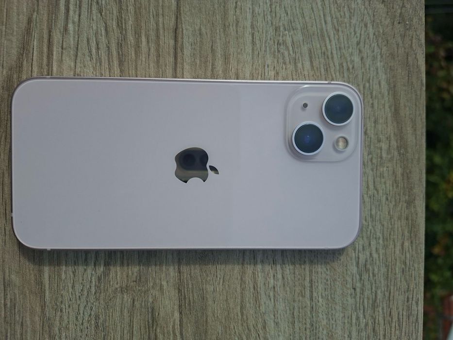 Продавам Iphone 13