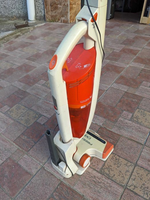 Прахосмукачка Hoover Freejet FJ180 - безкабелна