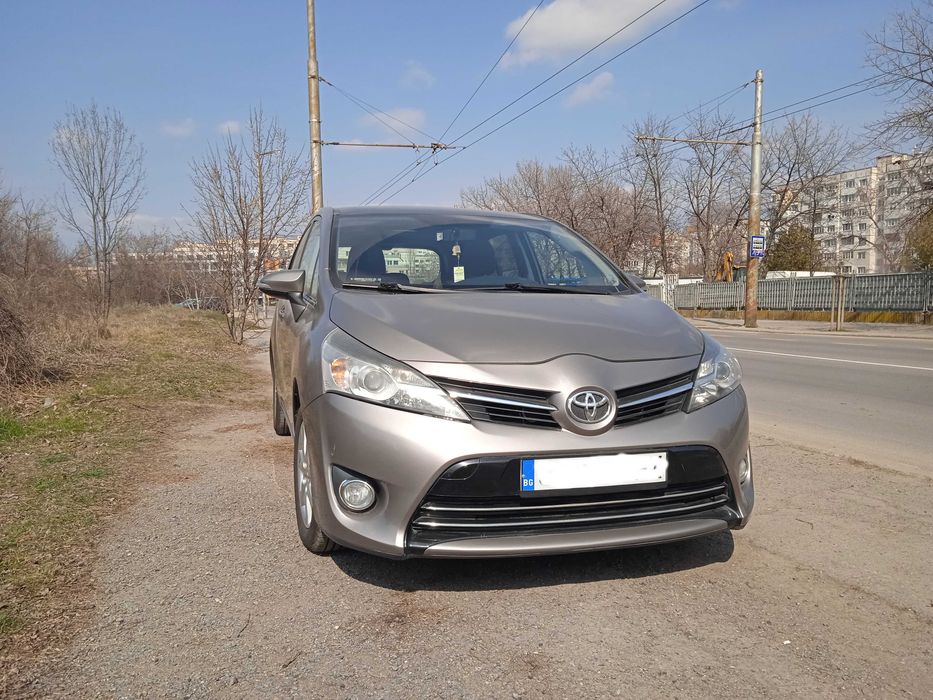 Тойота Версо 1,6