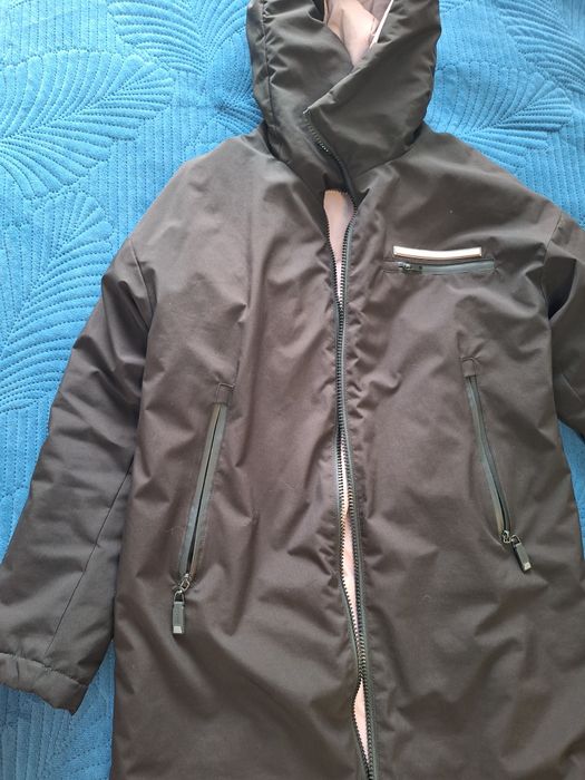 Продам женскую куртка на весну