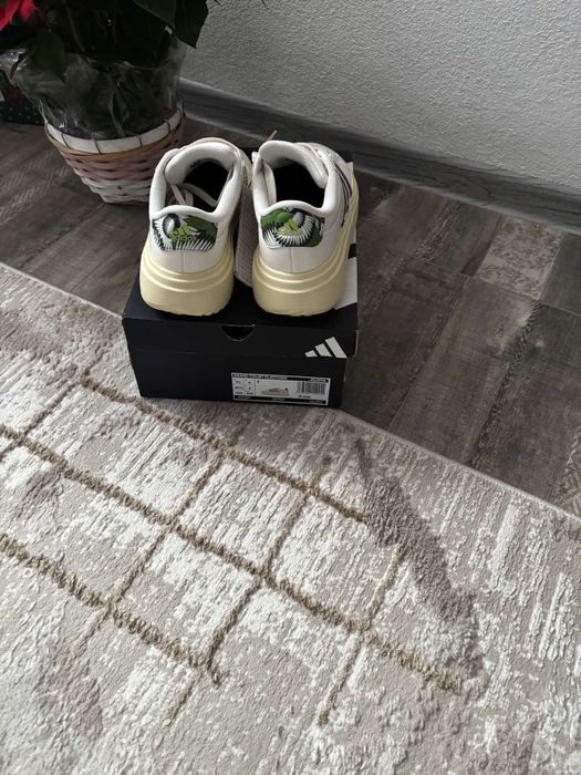 Дамски кецове Adidas