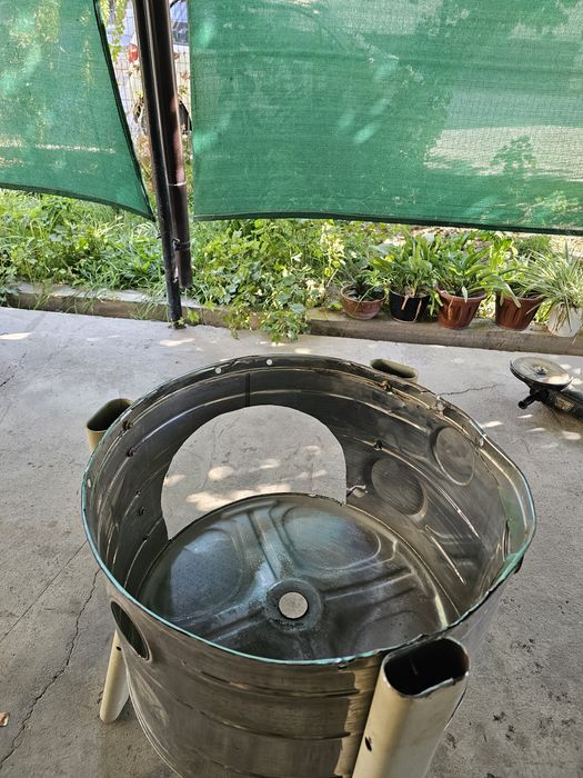 Срочно продам новый Учак никелированни и  новый..