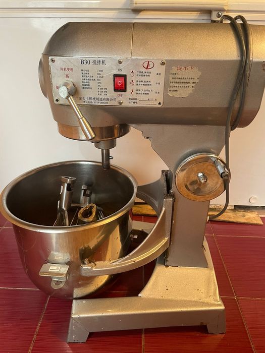 Продам миксер,б.у