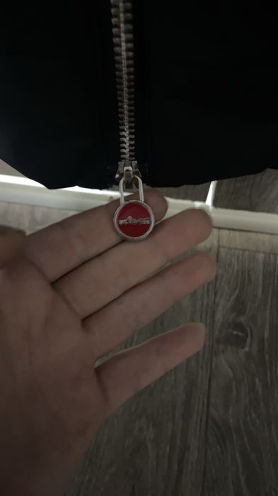 Продам ветровку kiton