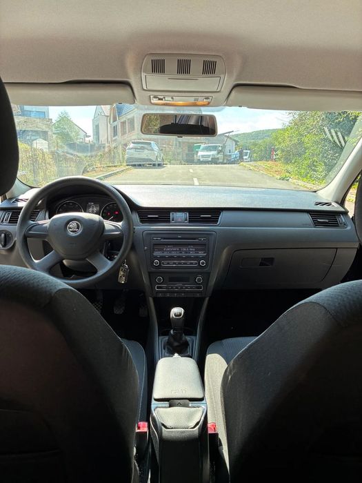 Skoda RAPID Climatronic | Scaune incalzite | Senzori parcare | Pilot automat