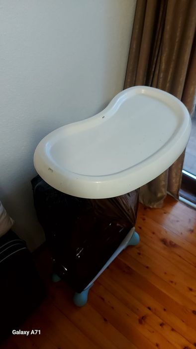 Стол за хранене .Детско столче за хранене