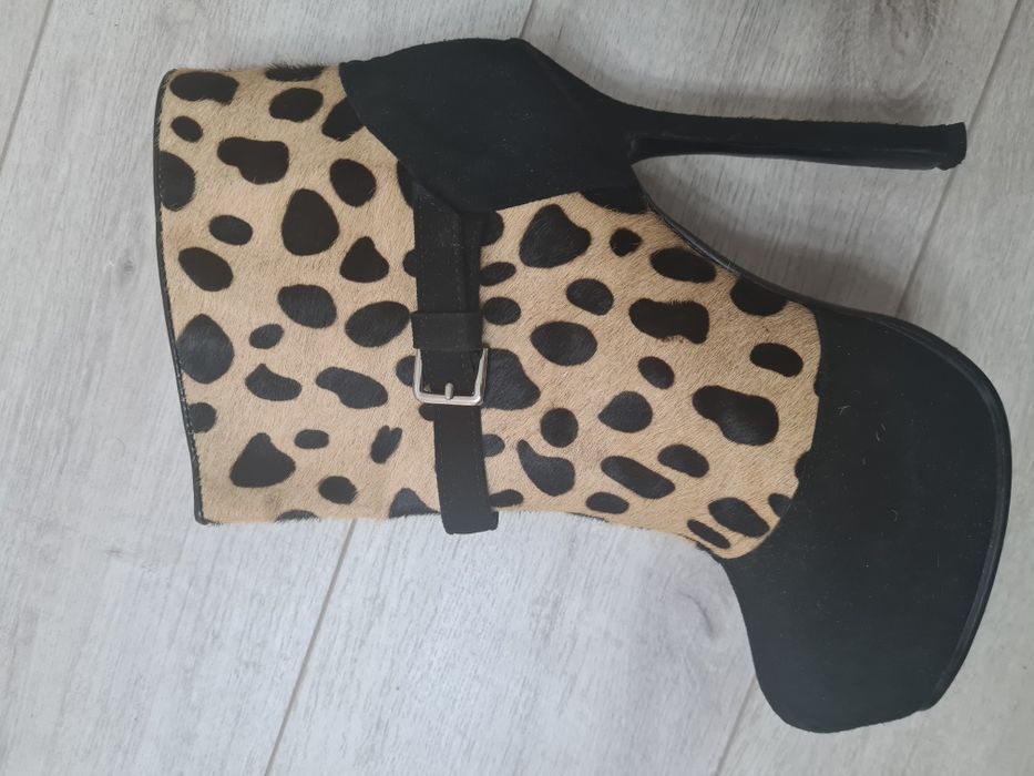 Ботильоны Yves Saint Laurent