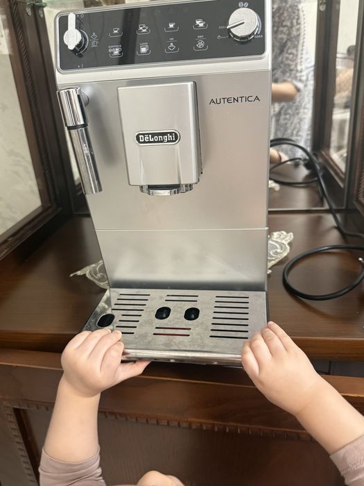 Kofemoshina delonghi