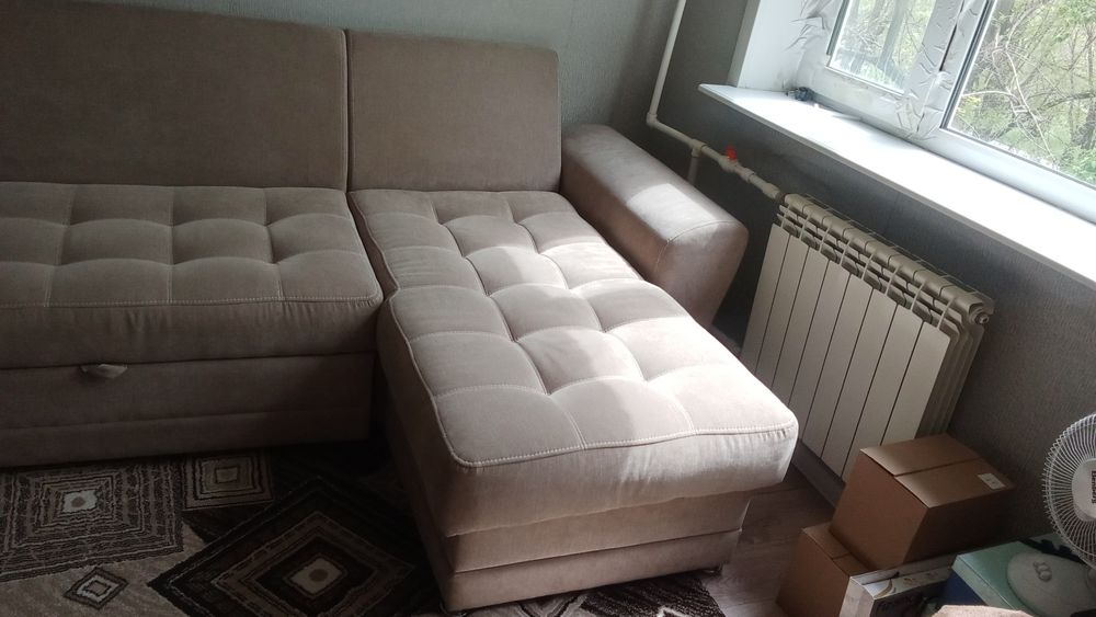 Гостиной Диван угловой срочно продам