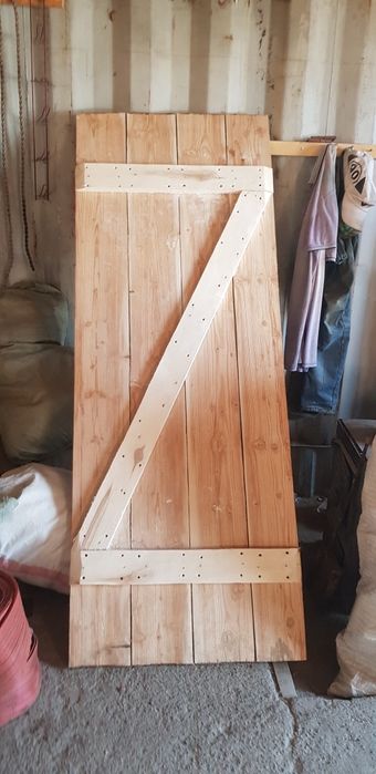 Дверь сосновая 70×190