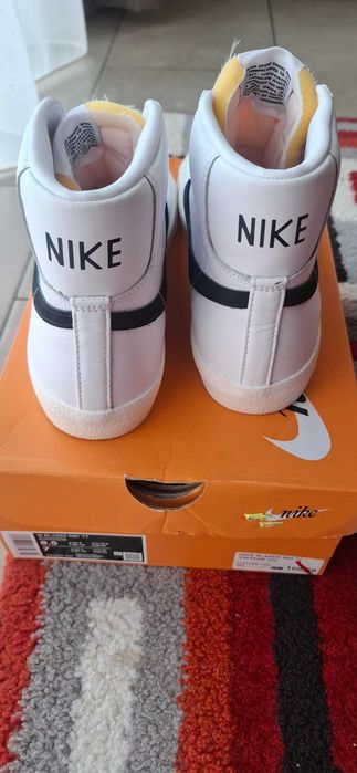 Nike  w blazer mid77