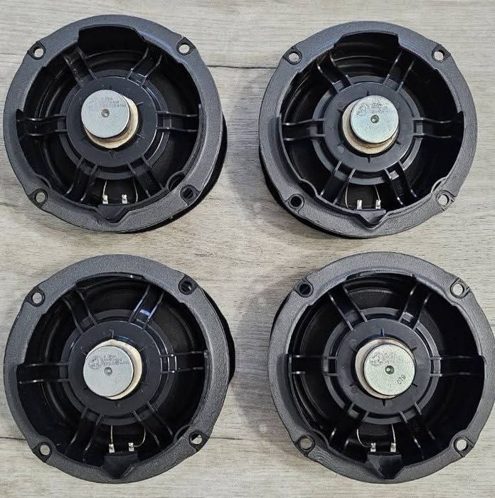 DOCG　オーダー品 Set difuzoare auto originale Skoda Octavia 3 (5E) 2013 - 2020 - ca