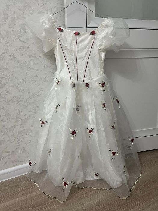 Платье для девочки очень красивое