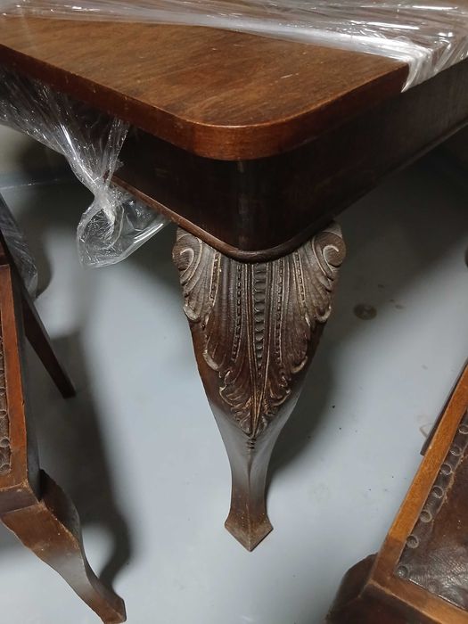 Комплект старинни мебели бюфет, витрина, маса, 6 стола