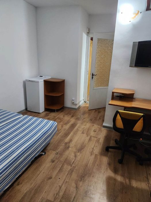 Proprietar închiriez garsoniera