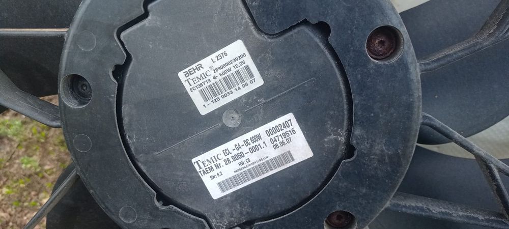 Продам запчасти на Додж грант караван
