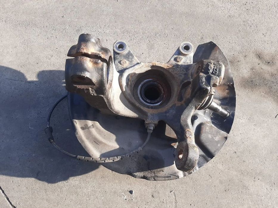 fuzeta dreapta fata  2.0 d  204d4 bmw x3 e83  4x4