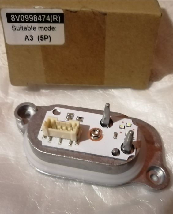 Модул десен дневни светлини 8V0998474 DRL A3 8V
100 лв
51,13 €