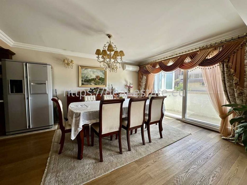 Продава се Тристаен апартамент в Благоевград, Широк център - 124 кв.м за 1855 €/кв.м - Снимка #2