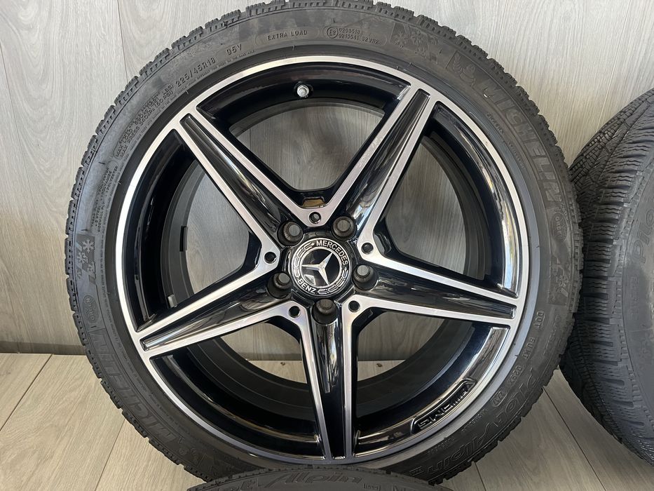 Оригинални джанти АМГ 18 цола 5х112 за Мерцедес Ц-класа АМГ W205 със зимни гуми 225/45/18