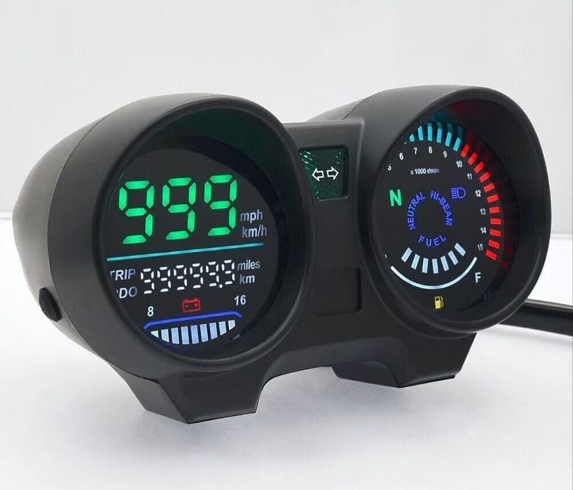 Приборная панель на мото технику или автомобиль