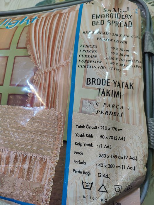 Pakrival yostiq pardasi bilan