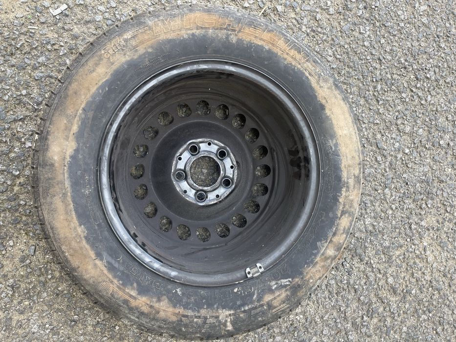 Vand janta + anvelopa vara  205/65 R15 Michelin - roata de rezerva