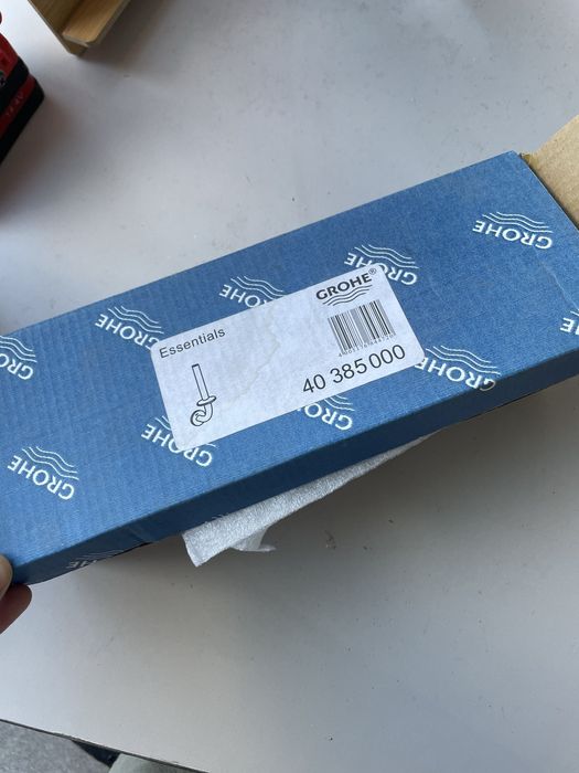 Держатель запасного рулона бумаги