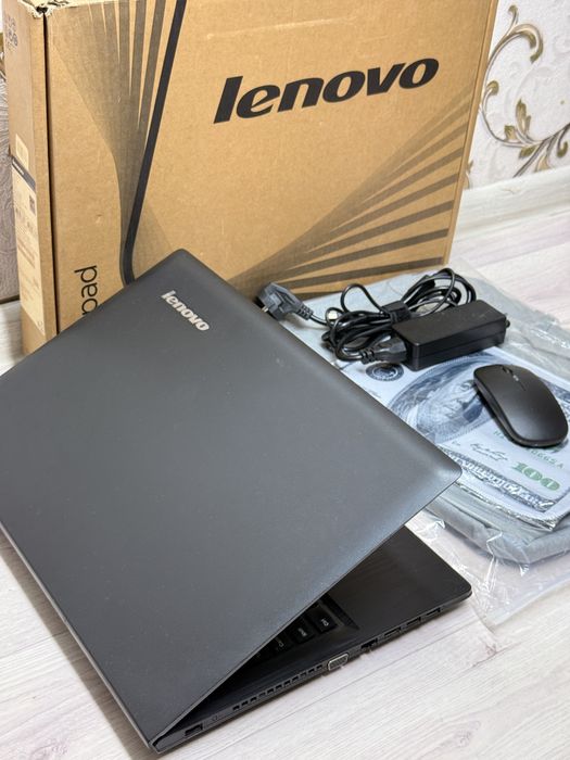 Lenovo ideapad SSD i3