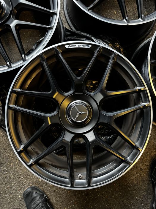 Оригинални Mercedes AMG 19” ковани джанти спорт пакет капачки емблема