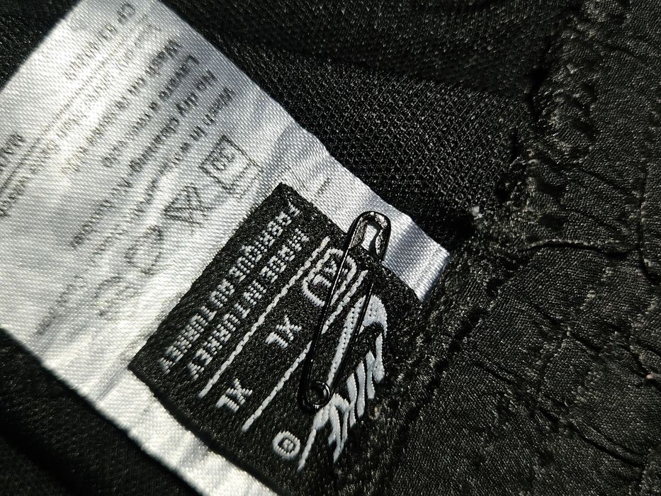 Vand pantaloni de dama Nike L