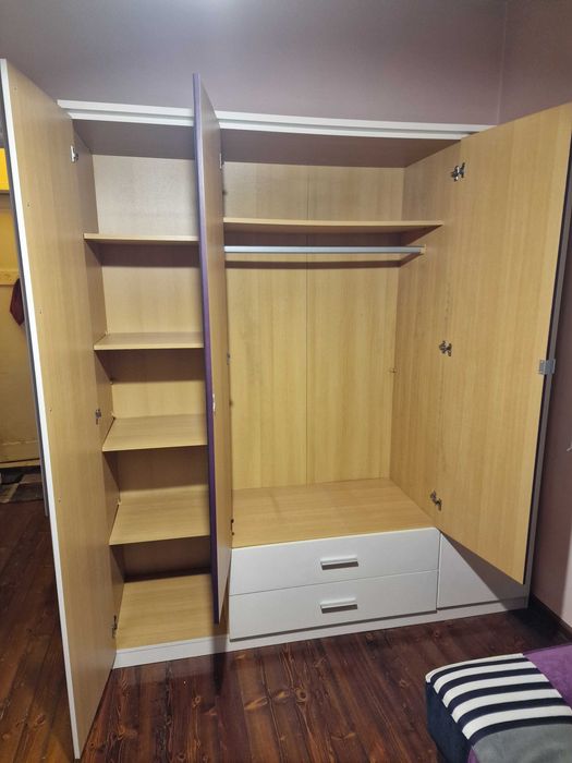 Четирикрилен гардероб Rauch