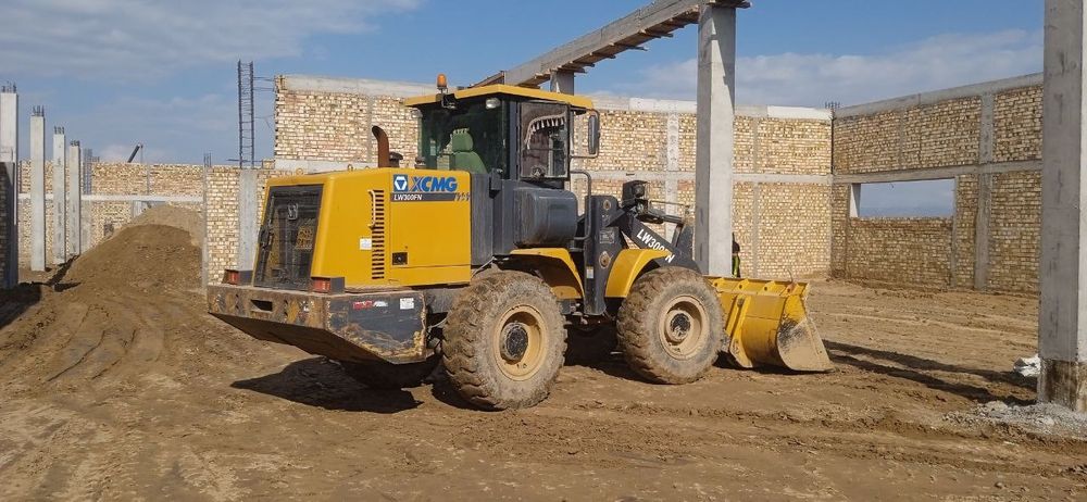 Pagruzchik XCMG 1.8 sotiladi