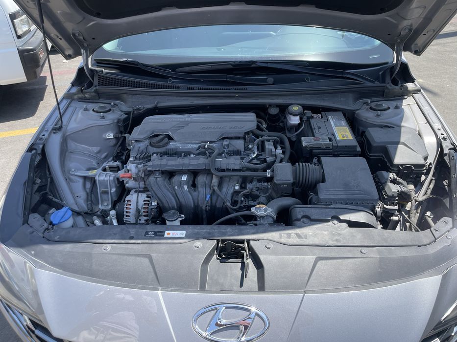 Продается Hyundai Elantra 2.0 2021 год