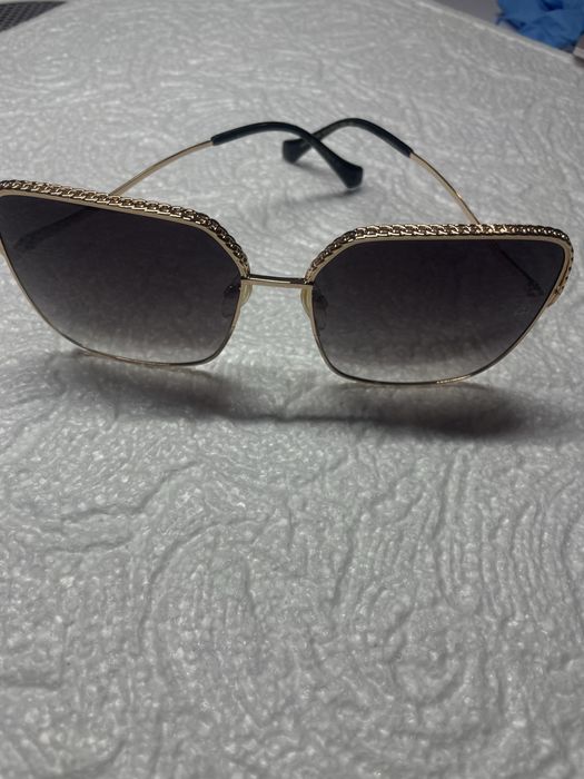Vand ochelari de soare Ana Hickmann