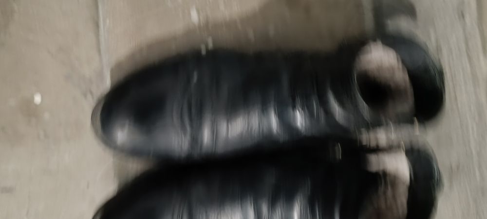 Продам зимнии сапоги.