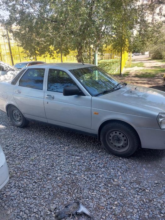 Lada Priora машина
