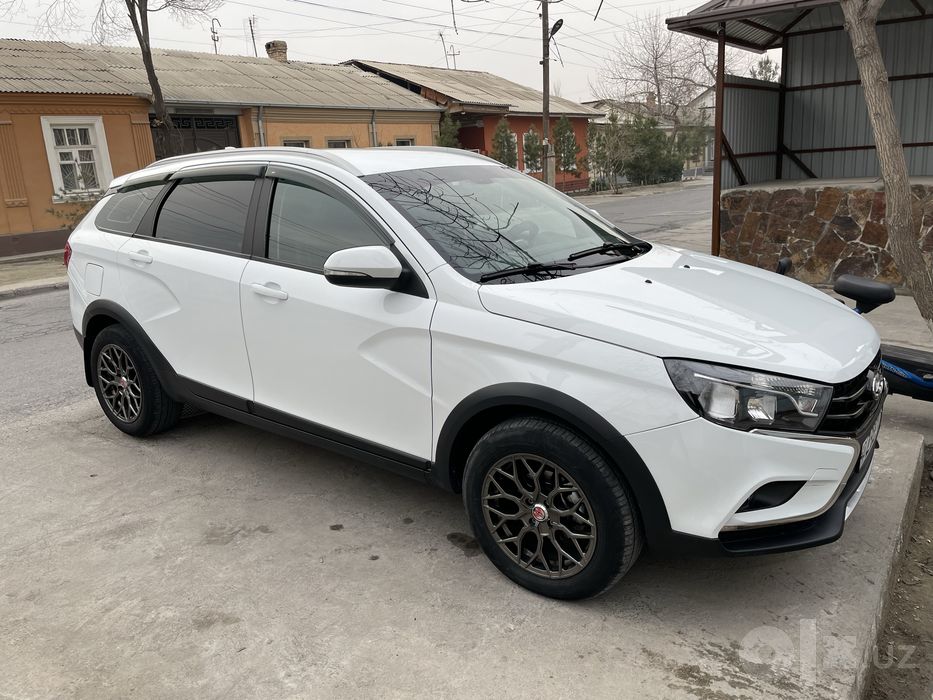 Lada vesta sw cross 2021 1.8 Механика тозза
