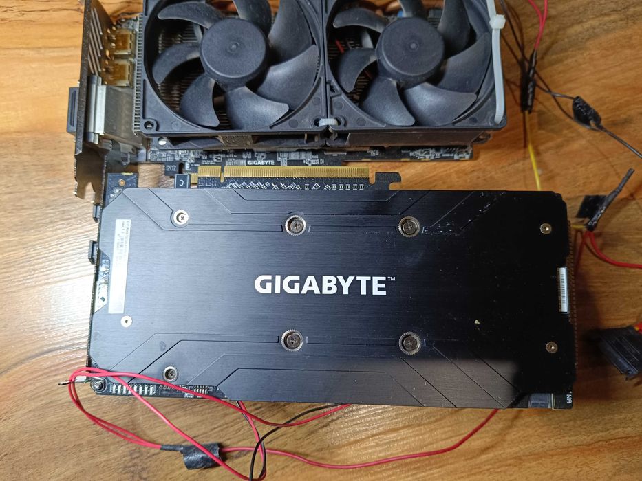 Видеокарта Gigabyte RX 570 4gb, със сменени вентилатори, тествана