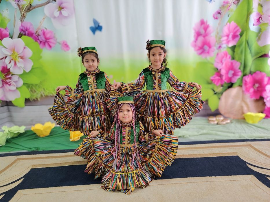 Prokat ga  kastyumlar bor