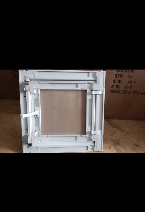 Продаются лючки 20 на 20