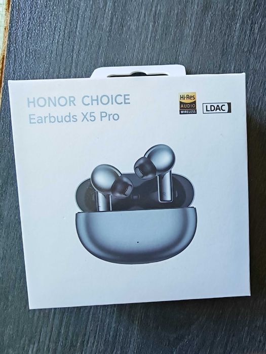 Продавам HONOR 90 !