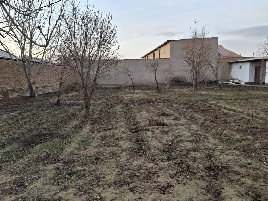 Uy sotiladi 40 yillikda