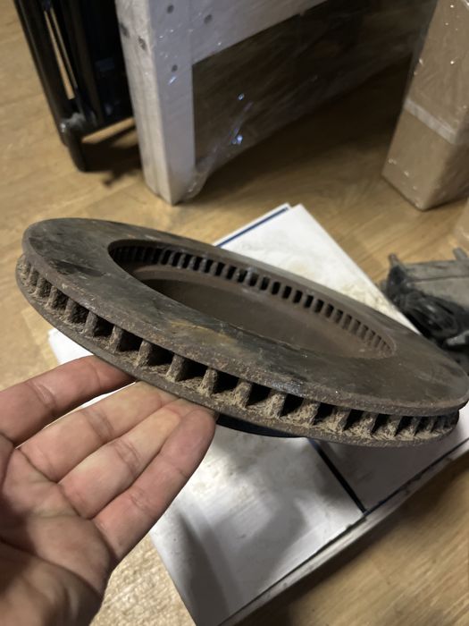 Тормозной диск на prado