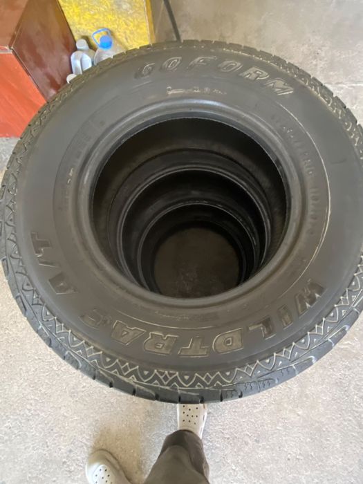 Продам комплект 265/70/16