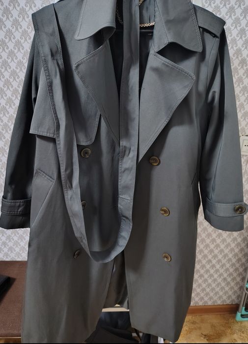 Тренч, дождевой плащ, двубортный.
